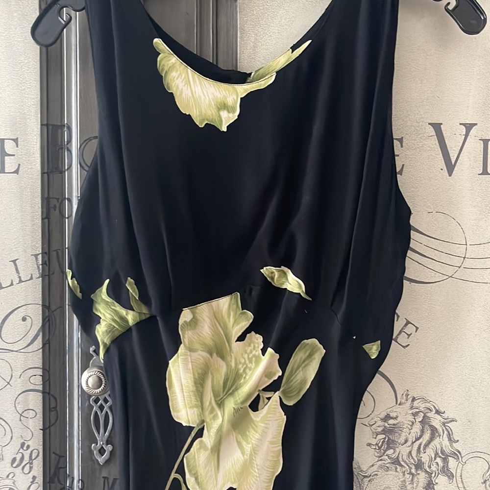 Black dress - Picture 6 of 9